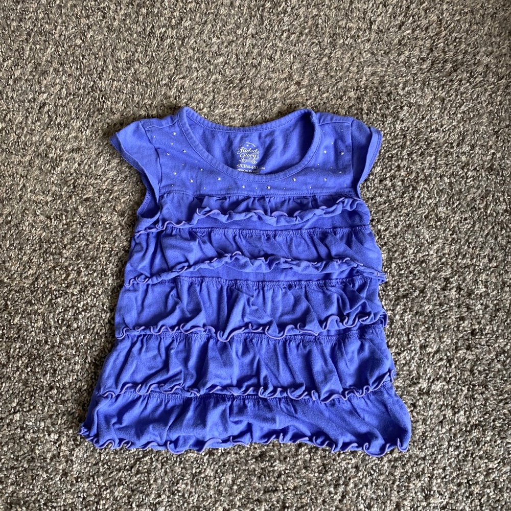 Bundle of 4 different girls shirts size 6-6x-7